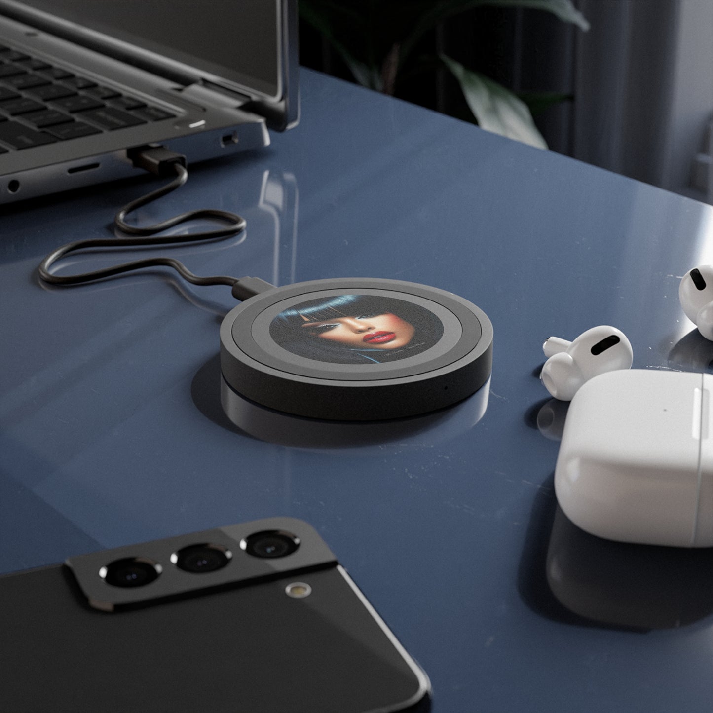 Stylish Wireless Charging Pad with Glamorous Design