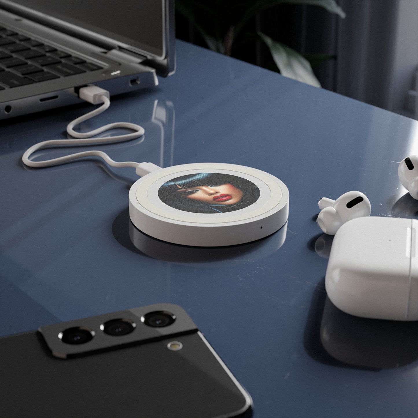 Stylish Wireless Charging Pad with Glamorous Design